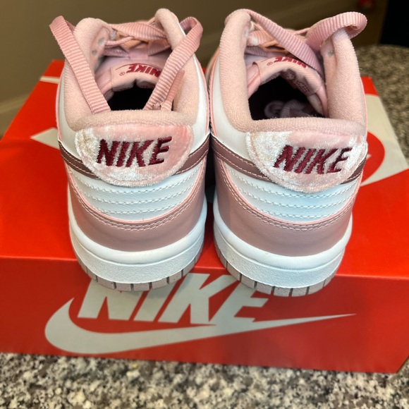 Nike dunks (youth) - Picture 2 of 8